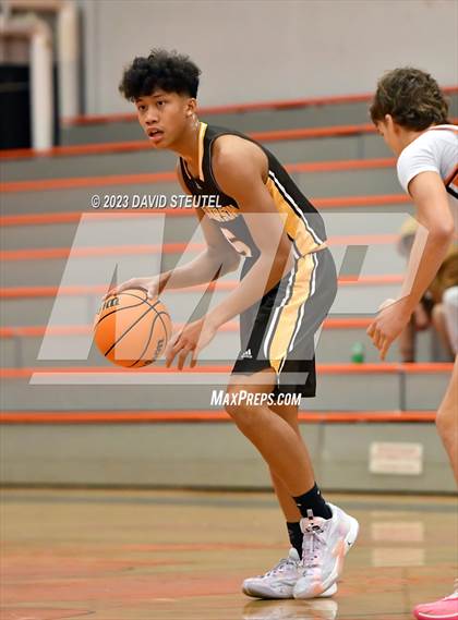 Thumbnail 2 in Gunderson vs. Roseville (Tiger Classic) photogallery.
