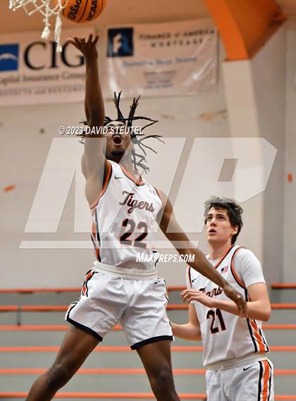 Thumbnail 2 in Gunderson vs. Roseville (Tiger Classic) photogallery.