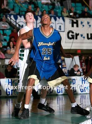 Thumbnail 3 in Bloomfield Tech vs. Colts Neck (HoopGroup Boardwalk Showcase) photogallery.
