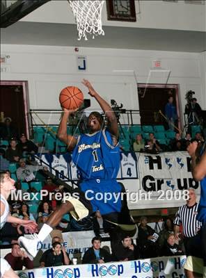 Thumbnail 2 in Bloomfield Tech vs. Colts Neck (HoopGroup Boardwalk Showcase) photogallery.