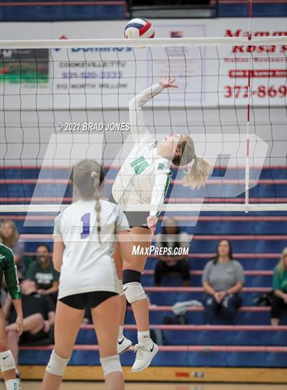 Thumbnail 3 in Green Hill vs Lebanon (TSSAA Division I-AAA District Playoff) photogallery.