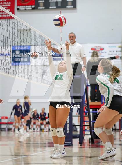 Thumbnail 3 in Green Hill vs Lebanon (TSSAA Division I-AAA District Playoff) photogallery.