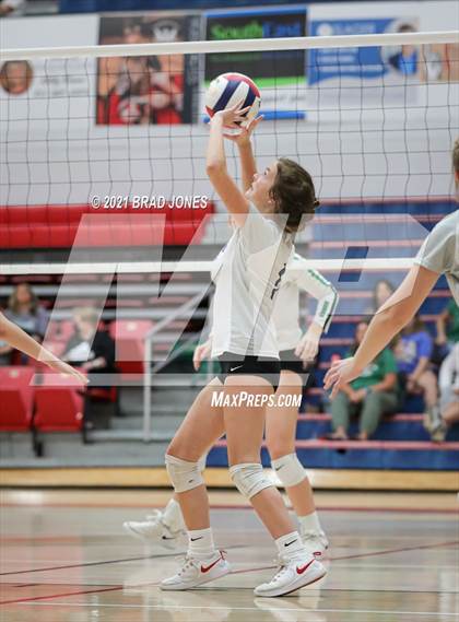 Thumbnail 3 in Green Hill vs Lebanon (TSSAA Division I-AAA District Playoff) photogallery.