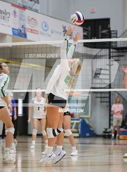 Thumbnail 3 in Green Hill vs Lebanon (TSSAA Division I-AAA District Playoff) photogallery.