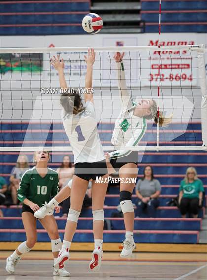 Thumbnail 2 in Green Hill vs Lebanon (TSSAA Division I-AAA District Playoff) photogallery.