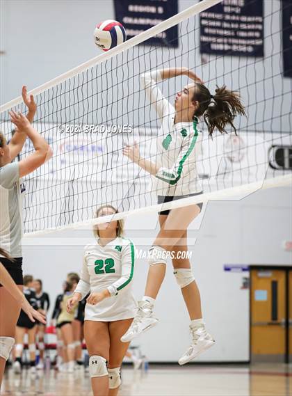 Thumbnail 2 in Green Hill vs Lebanon (TSSAA Division I-AAA District Playoff) photogallery.