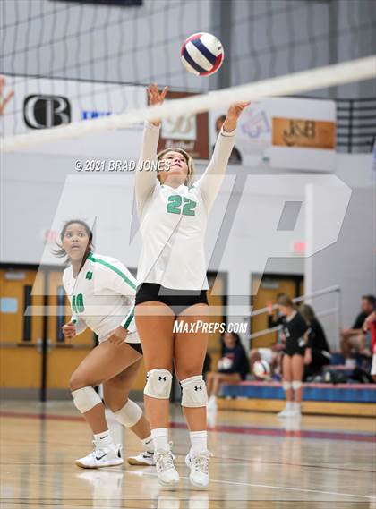 Thumbnail 2 in Green Hill vs Lebanon (TSSAA Division I-AAA District Playoff) photogallery.