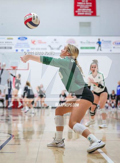 Thumbnail 1 in Green Hill vs Lebanon (TSSAA Division I-AAA District Playoff) photogallery.
