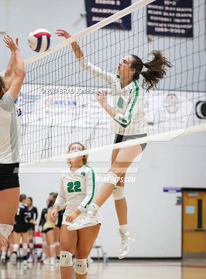 Thumbnail 3 in Green Hill vs Lebanon (TSSAA Division I-AAA District Playoff) photogallery.