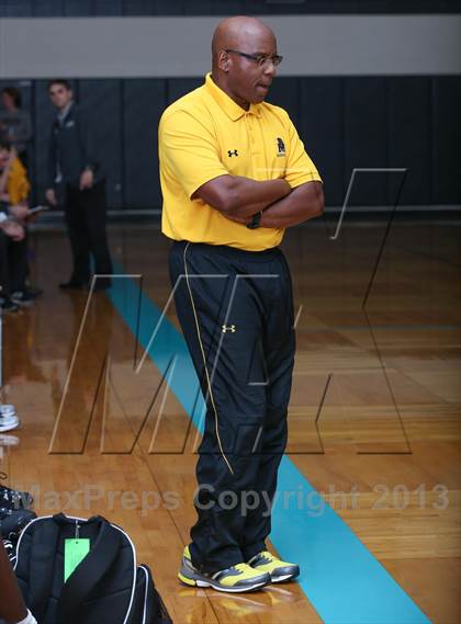 Thumbnail 2 in Fort Bend Marshall vs. Richardson (McDonald's Texas Invitational) photogallery.