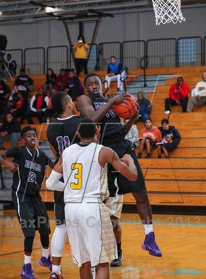 Thumbnail 3 in Fort Bend Marshall vs. Richardson (McDonald's Texas Invitational) photogallery.