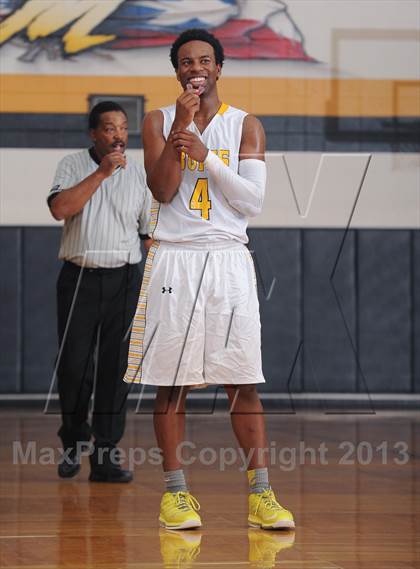 Thumbnail 3 in Fort Bend Marshall vs. Richardson (McDonald's Texas Invitational) photogallery.