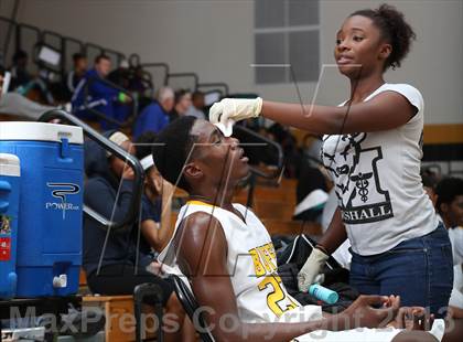 Thumbnail 3 in Fort Bend Marshall vs. Richardson (McDonald's Texas Invitational) photogallery.