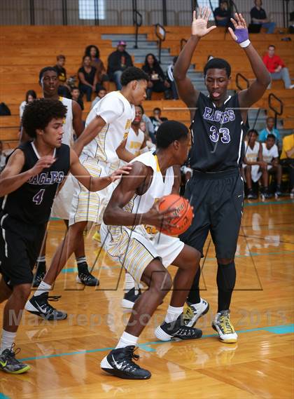 Thumbnail 1 in Fort Bend Marshall vs. Richardson (McDonald's Texas Invitational) photogallery.