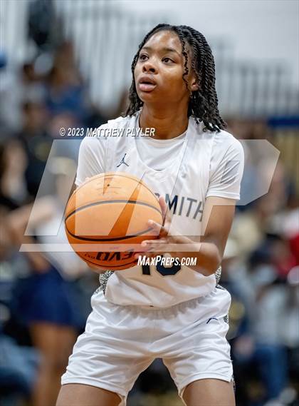 Thumbnail 2 in Scotland vs E.E. Smith (NCHSAA 3A Third Round) photogallery.