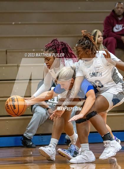 Thumbnail 1 in Scotland vs E.E. Smith (NCHSAA 3A Third Round) photogallery.