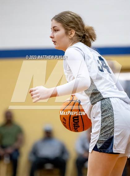 Thumbnail 2 in Scotland vs E.E. Smith (NCHSAA 3A Third Round) photogallery.