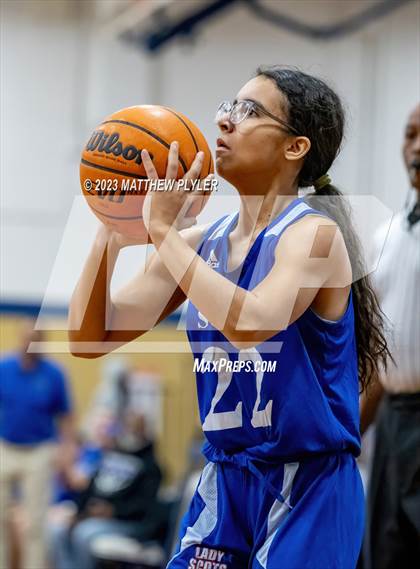 Thumbnail 3 in Scotland vs E.E. Smith (NCHSAA 3A Third Round) photogallery.