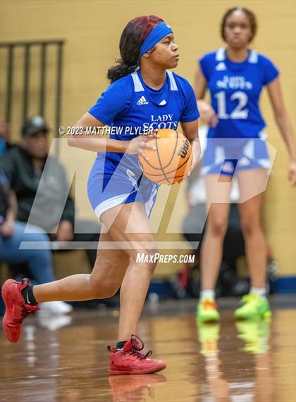 Thumbnail 3 in Scotland vs E.E. Smith (NCHSAA 3A Third Round) photogallery.