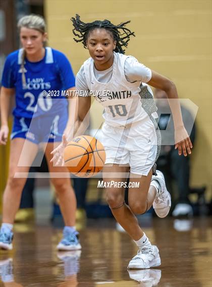 Thumbnail 1 in Scotland vs E.E. Smith (NCHSAA 3A Third Round) photogallery.