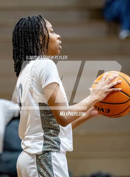 Thumbnail 2 in Scotland vs E.E. Smith (NCHSAA 3A Third Round) photogallery.