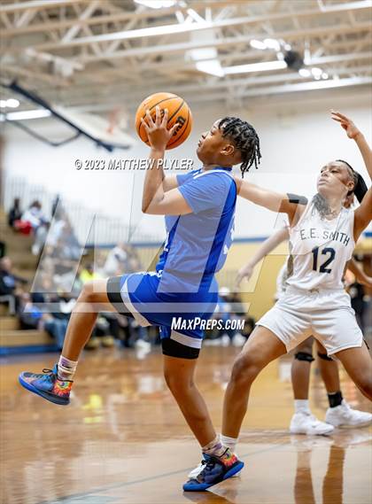 Thumbnail 2 in Scotland vs E.E. Smith (NCHSAA 3A Third Round) photogallery.