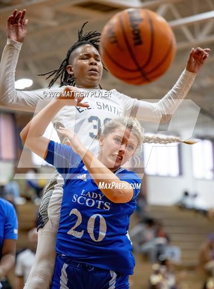 Thumbnail 3 in Scotland vs E.E. Smith (NCHSAA 3A Third Round) photogallery.