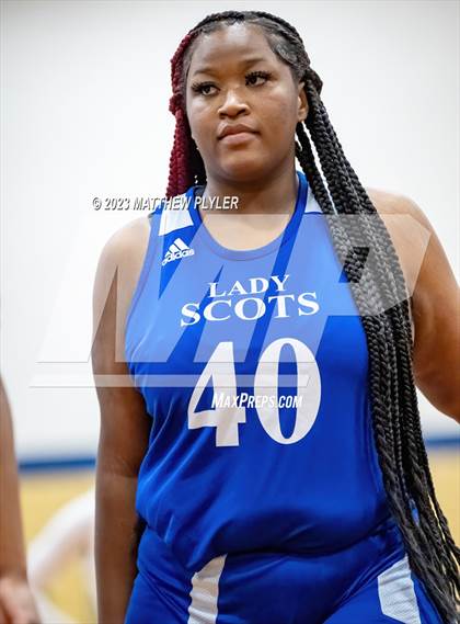 Thumbnail 3 in Scotland vs E.E. Smith (NCHSAA 3A Third Round) photogallery.