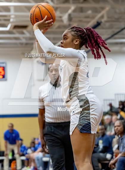 Thumbnail 3 in Scotland vs E.E. Smith (NCHSAA 3A Third Round) photogallery.