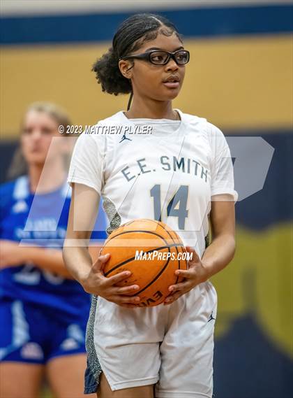 Thumbnail 3 in Scotland vs E.E. Smith (NCHSAA 3A Third Round) photogallery.