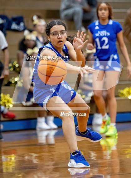 Thumbnail 2 in Scotland vs E.E. Smith (NCHSAA 3A Third Round) photogallery.