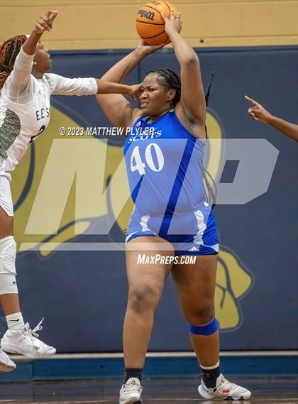 Thumbnail 3 in Scotland vs E.E. Smith (NCHSAA 3A Third Round) photogallery.