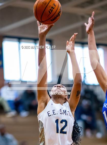 Thumbnail 3 in Scotland vs E.E. Smith (NCHSAA 3A Third Round) photogallery.