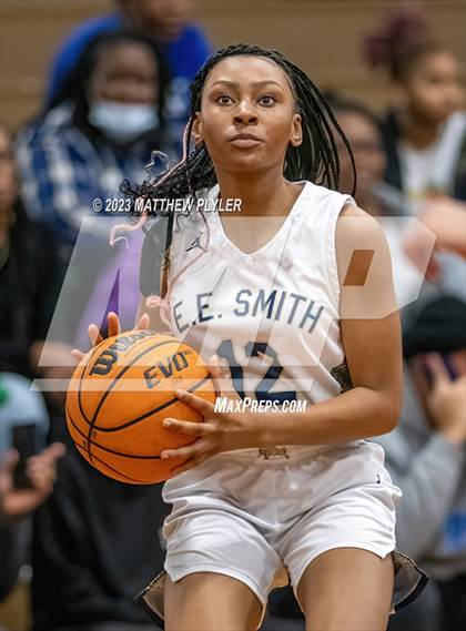 Thumbnail 3 in Scotland vs E.E. Smith (NCHSAA 3A Third Round) photogallery.