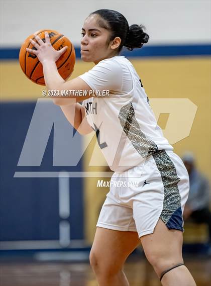 Thumbnail 2 in Scotland vs E.E. Smith (NCHSAA 3A Third Round) photogallery.