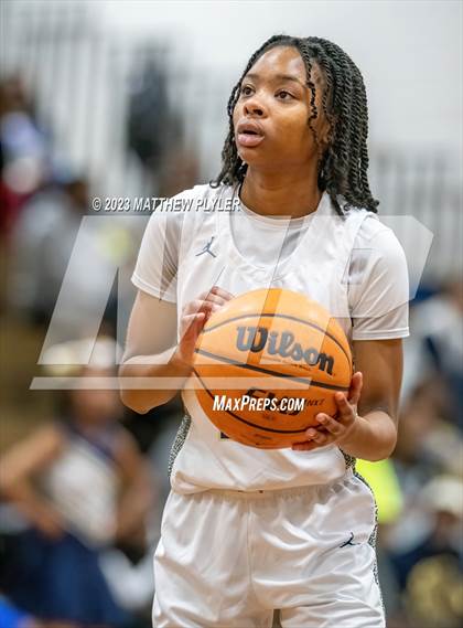 Thumbnail 2 in Scotland vs E.E. Smith (NCHSAA 3A Third Round) photogallery.