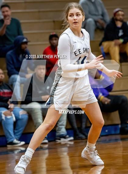 Thumbnail 3 in Scotland vs E.E. Smith (NCHSAA 3A Third Round) photogallery.