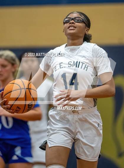 Thumbnail 2 in Scotland vs E.E. Smith (NCHSAA 3A Third Round) photogallery.