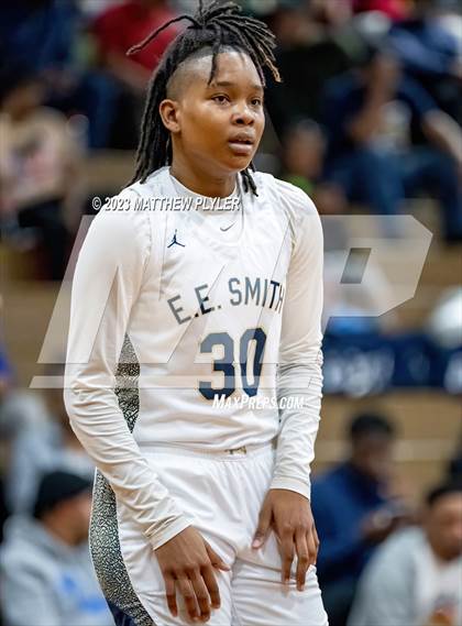 Thumbnail 3 in Scotland vs E.E. Smith (NCHSAA 3A Third Round) photogallery.