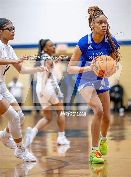 Thumbnail 3 in Scotland vs E.E. Smith (NCHSAA 3A Third Round) photogallery.