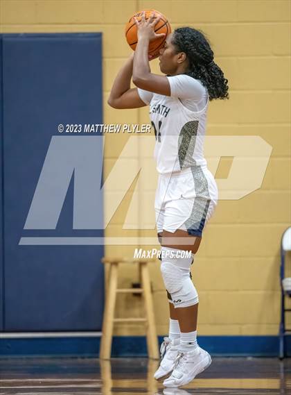 Thumbnail 2 in Scotland vs E.E. Smith (NCHSAA 3A Third Round) photogallery.