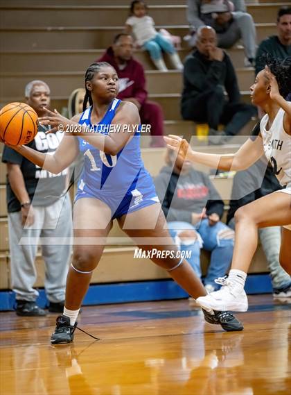 Thumbnail 3 in Scotland vs E.E. Smith (NCHSAA 3A Third Round) photogallery.