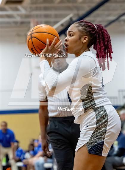 Thumbnail 2 in Scotland vs E.E. Smith (NCHSAA 3A Third Round) photogallery.