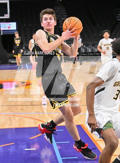 Thumbnail 2 in Shadow Mountain vs. Greenway (Hoopin' It Up At The Arena) photogallery.