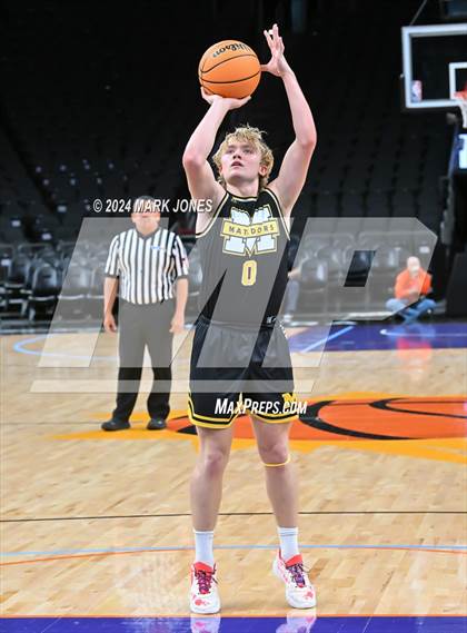 Thumbnail 3 in Shadow Mountain vs. Greenway (Hoopin' It Up At The Arena) photogallery.