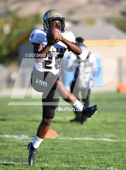 Thumbnail 1 in Adelanto @ Highland photogallery.