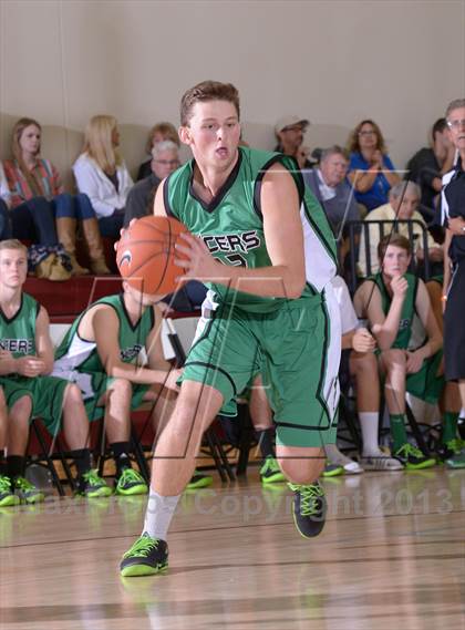 Thumbnail 2 in JW North vs. Thousand Oaks (MaxPreps Holiday Classic) photogallery.