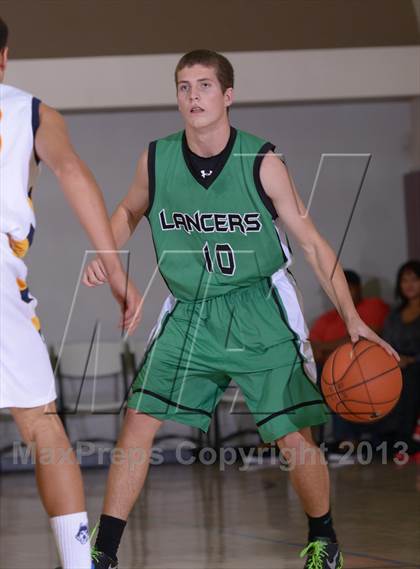 Thumbnail 2 in JW North vs. Thousand Oaks (MaxPreps Holiday Classic) photogallery.
