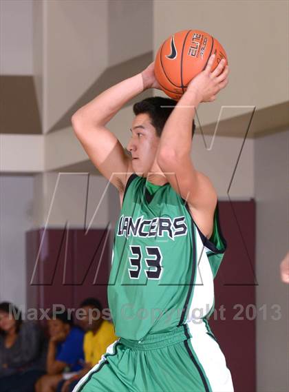 Thumbnail 3 in JW North vs. Thousand Oaks (MaxPreps Holiday Classic) photogallery.