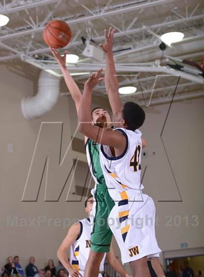 Thumbnail 3 in JW North vs. Thousand Oaks (MaxPreps Holiday Classic) photogallery.